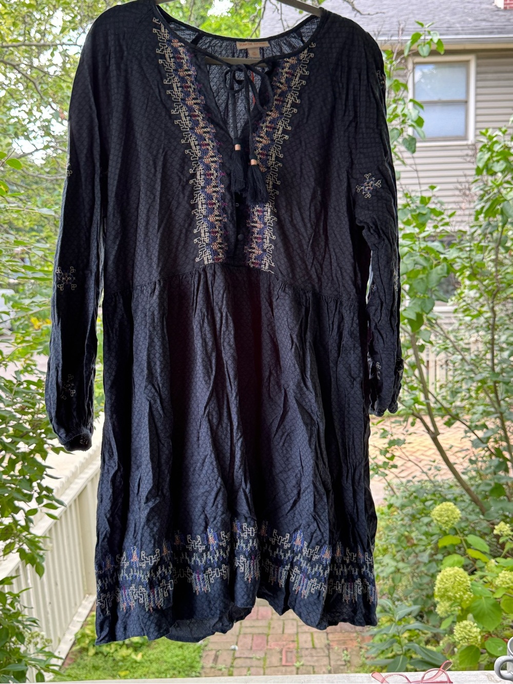 Knox Rose Blue Tunic Dress with Multicolored Embroidery